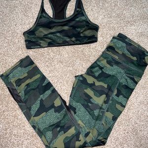Old Navy matching active sports bra and leggings